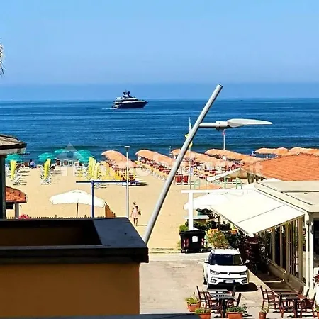 Apartment Casa Sara Viareggio